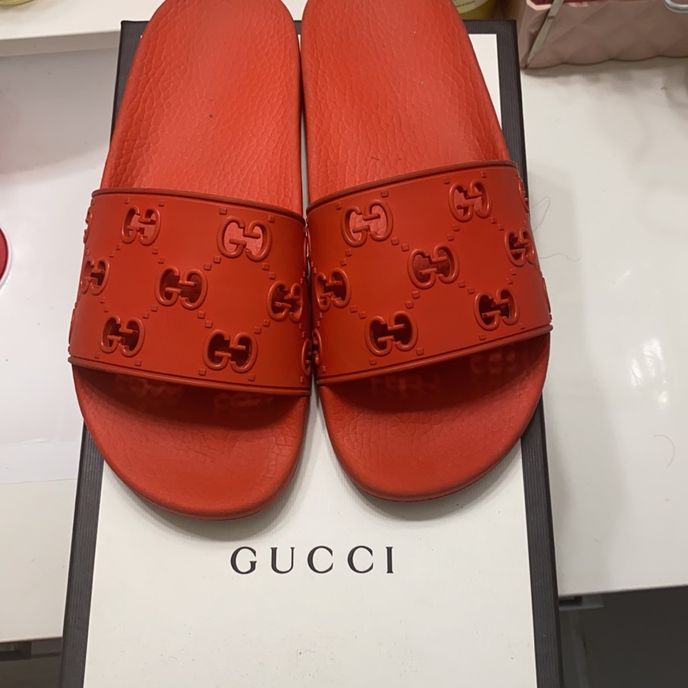 GUCCI SLIDES RED 💗